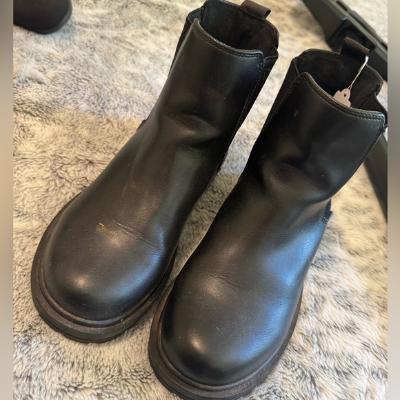 Black Leather Ankle Boots - Picture 1 of 3